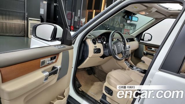 Land Rover Discovery 3.0 SDV6 SE