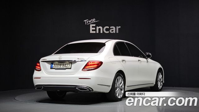 Mercedes-Benz E-Class E220d Exclusive