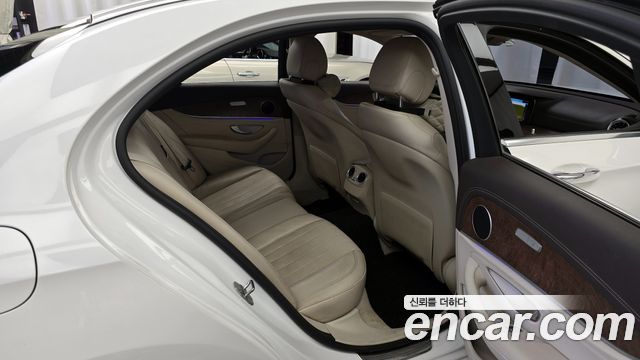 Mercedes-Benz E-Class E220d Exclusive