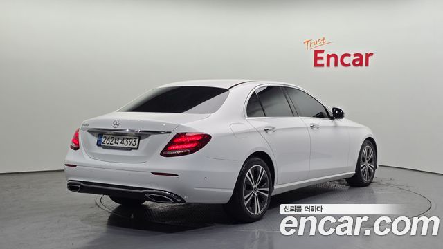 Mercedes-Benz E-Class E300 Avantgarde