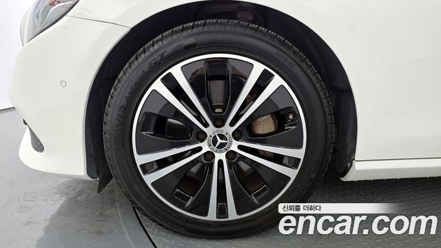 Mercedes-Benz E-Class E300 Avantgarde