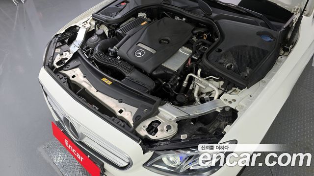 Mercedes-Benz E-Class E300 Avantgarde
