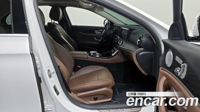 Mercedes-Benz E-Class E300 Avantgarde