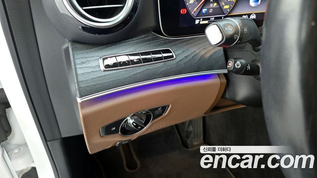 Mercedes-Benz E-Class E300 Avantgarde
