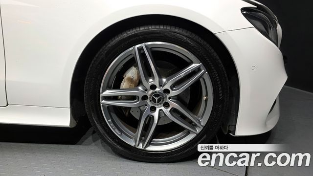 Mercedes-Benz E-Class E220d Cabriolet
