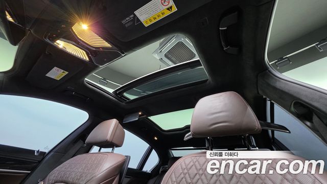 BMW 7-Series M760Li xDrive