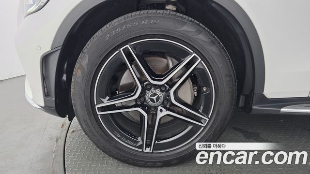 Mercedes-Benz GLC-Class GCL300 4MATIC Coupe