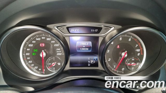 Mercedes-Benz CLA-Class CLA250 4MATIC