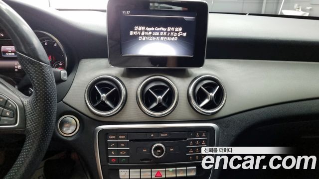 Mercedes-Benz CLA-Class CLA250 4MATIC