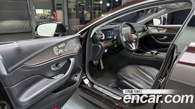 Mercedes-Benz CLS-Class CLS300d AMG Line