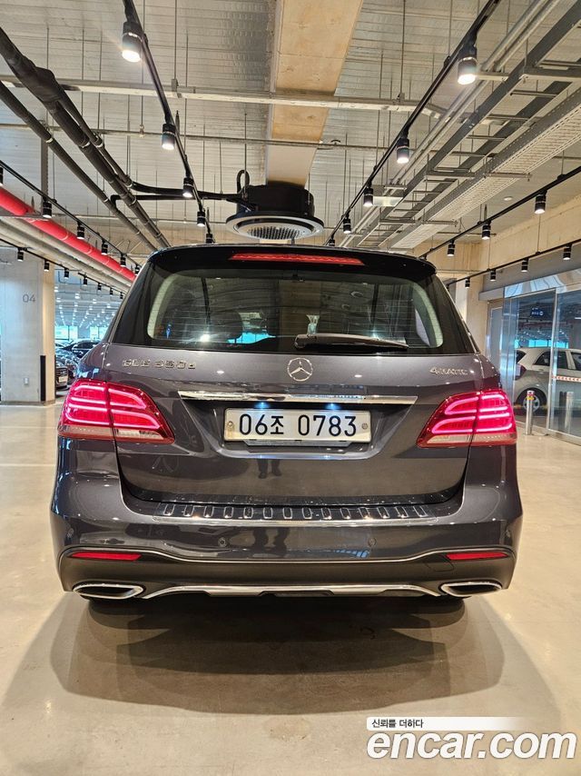 Mercedes-Benz GLE-Class GLE350 d 4MATIC