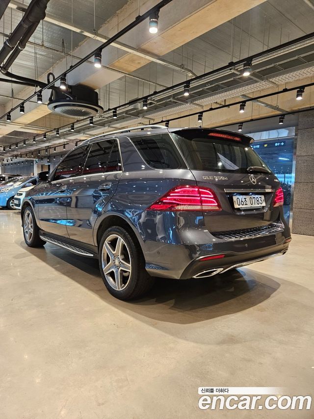 Mercedes-Benz GLE-Class GLE350 d 4MATIC