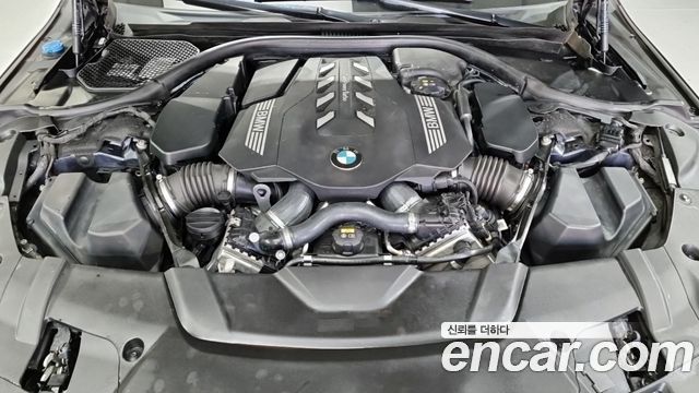 BMW 7-Series 750Li xDrive Design Pure Excellence