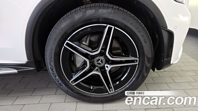Mercedes-Benz GLC-Class GCL300 4MATIC Coupe