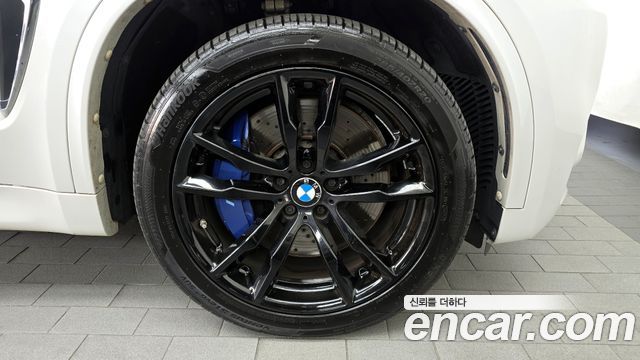 BMW X5M 4.4