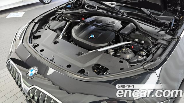 BMW 7-Series 740i sDrive Design Pure Excellence