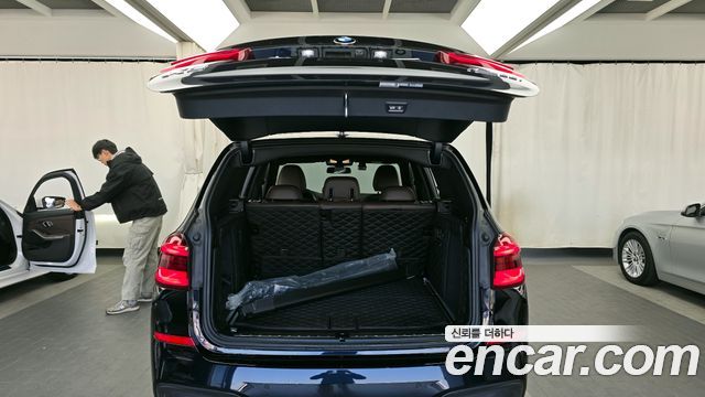 BMW X3 xDrive 20i M sports Online Exclusive Edition