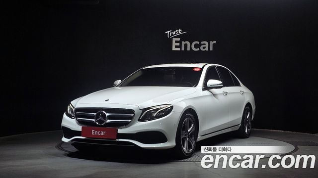 Mercedes-Benz E-Class E300 4MATIC Avnatgarde