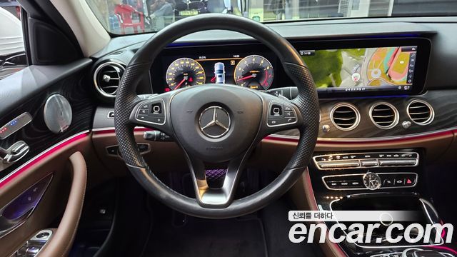 Mercedes-Benz E-Class E300 4MATIC Avnatgarde