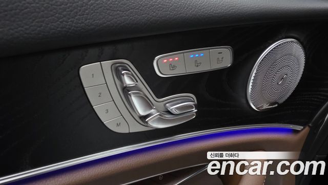 Mercedes-Benz E-Class E300 4MATIC Avnatgarde