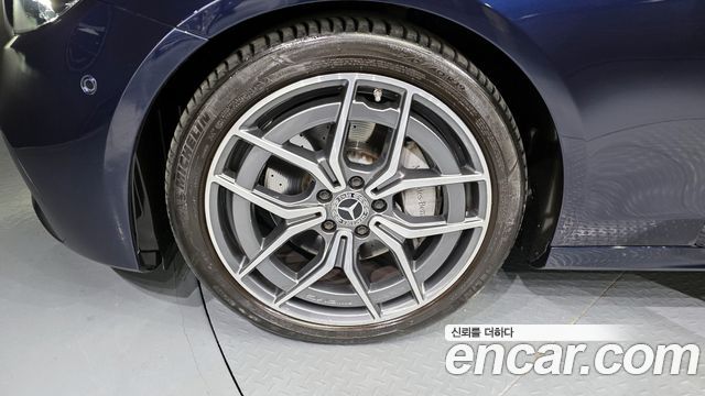 Mercedes-Benz E-Class E220d 4MATIC AMG Line
