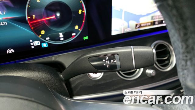 Mercedes-Benz E-Class E220d 4MATIC AMG Line