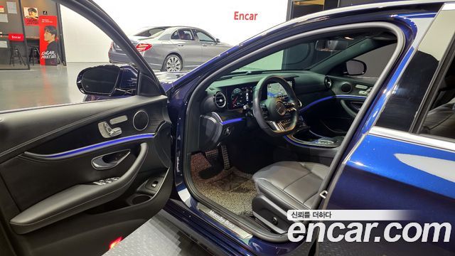 Mercedes-Benz E-Class E220d 4MATIC AMG Line