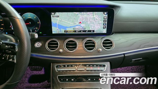 Mercedes-Benz E-Class E220d 4MATIC AMG Line