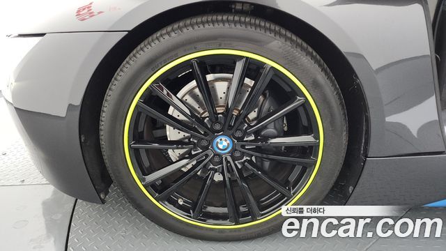 BMW i8 Roadster