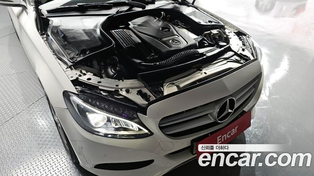 Mercedes-Benz C-Class C200 Avantgarde