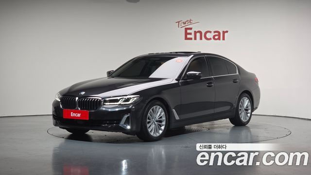 BMW 5-Series 520i Luxury