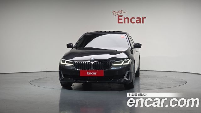 BMW 5-Series 520i Luxury