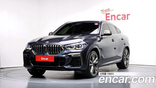BMW X6 M50i