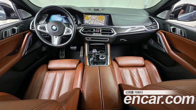 BMW X6 M50i