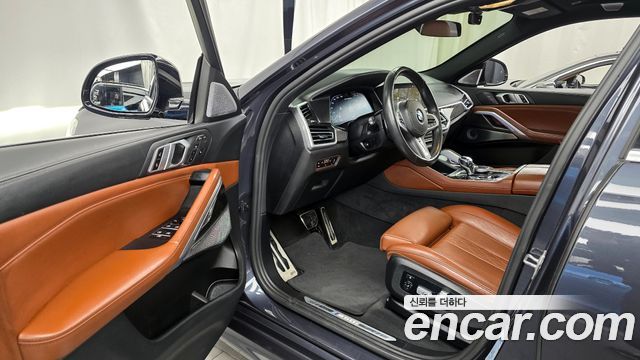 BMW X6 M50i