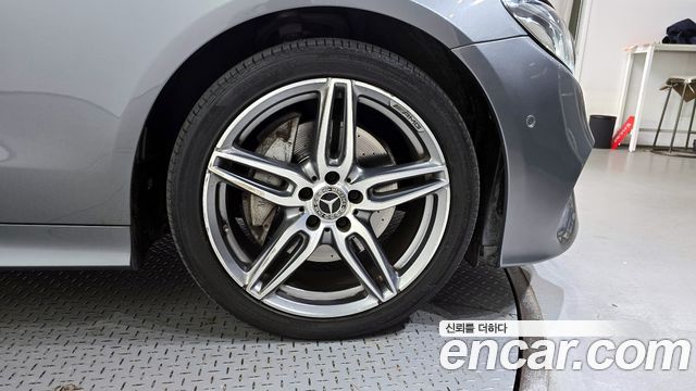Mercedes-Benz E-Class E220d Coupe