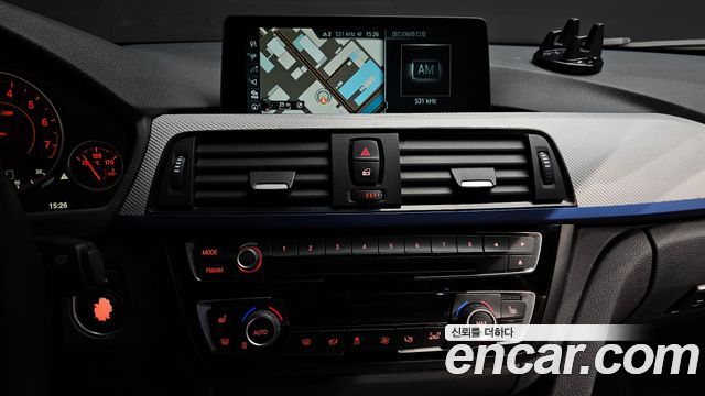 BMW 4-Series 428i Convetible vision 100 Edition