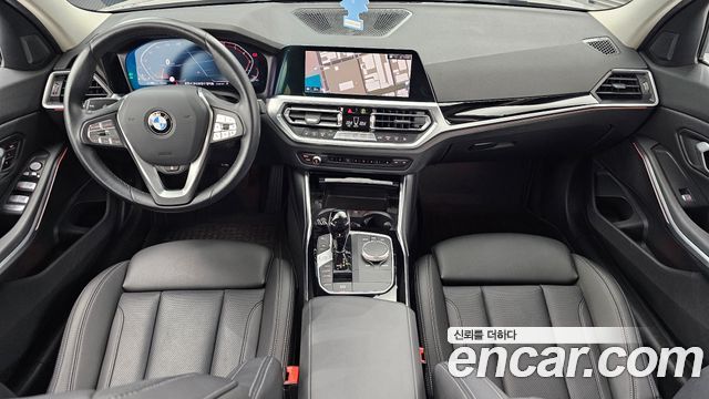 BMW 3-Series 320i
