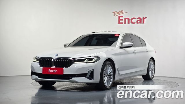 BMW 5-Series 530i xDrive Luxury