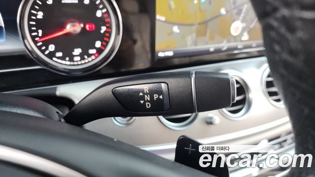 Mercedes-Benz E-Class E200 Avantgarde