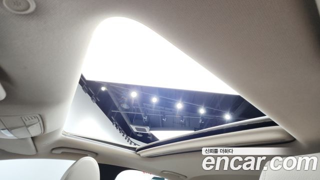 Mercedes-Benz E-Class E200 Avantgarde