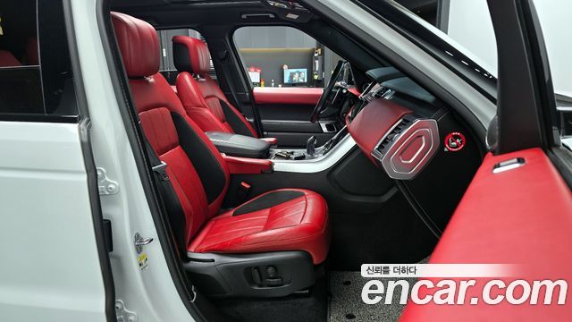 Land Rover Range Rover Sport 3.0 SDV6 HSE Dynamic
