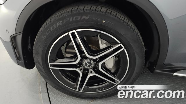 Mercedes-Benz GLC-Class GLC300 4MATIC