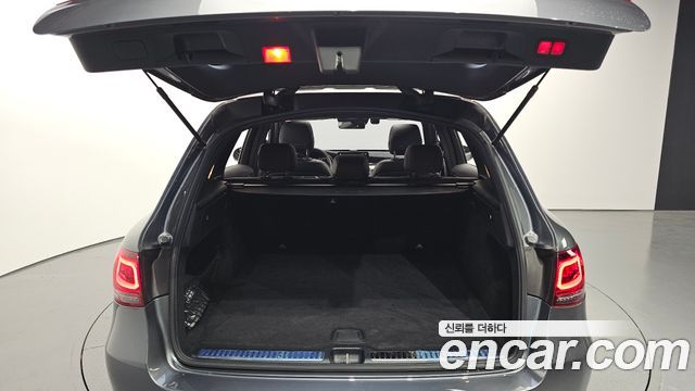 Mercedes-Benz GLC-Class GLC300 4MATIC