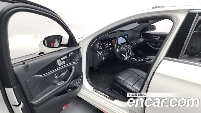 Mercedes-Benz E-Class E220d Avantgarde