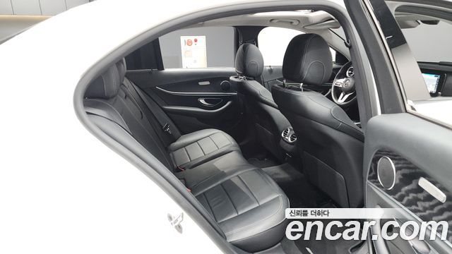 Mercedes-Benz E-Class E220d Avantgarde