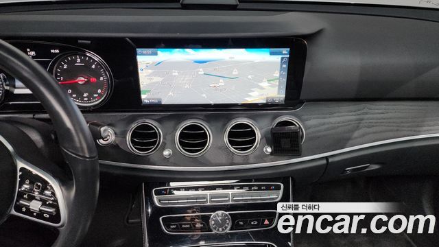 Mercedes-Benz E-Class E220d Avantgarde