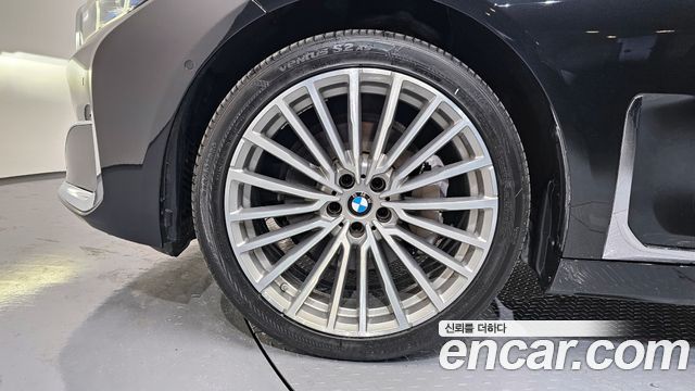 BMW 7-Series 730Ld xDrive Design Pure Excellence