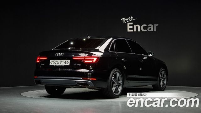 Audi A4 (B9) 40 TFSI Premium