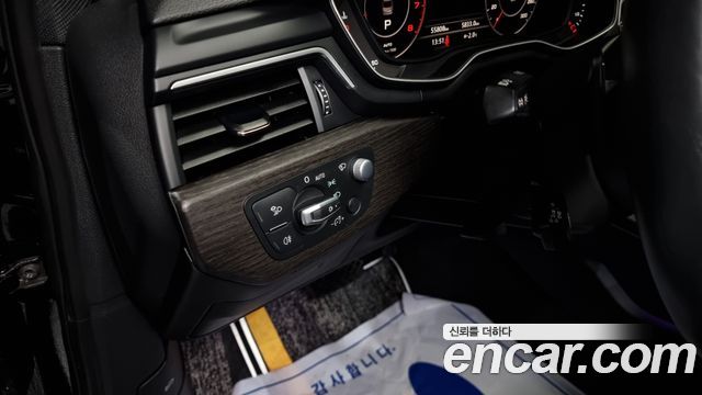 Audi A4 (B9) 40 TFSI Premium